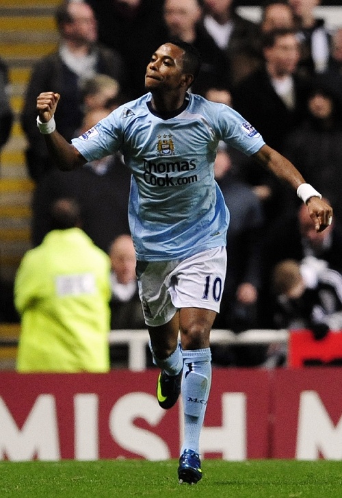 68分钟被换！利物浦1.5亿标王让斯洛特死心：5项数据挂零 评分6.5