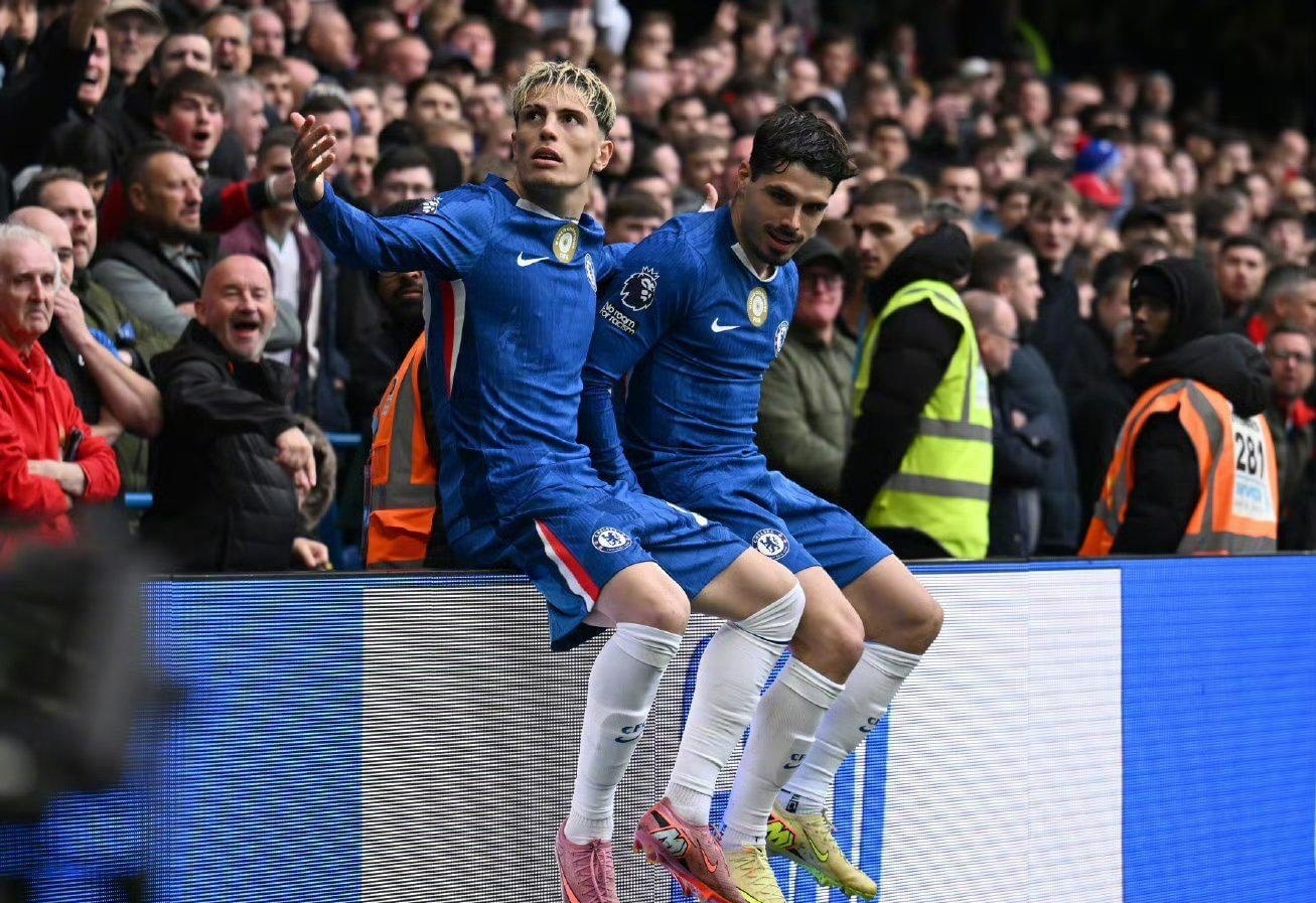 队报本周最佳海外球员阵：康沃首秀获成功，格列兹曼再度入选