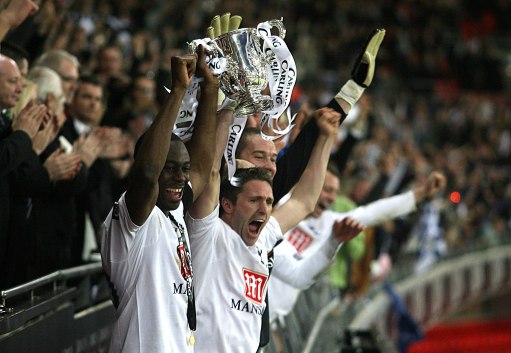 下半场发威！穆雷贡献23分12助攻，三分4中3