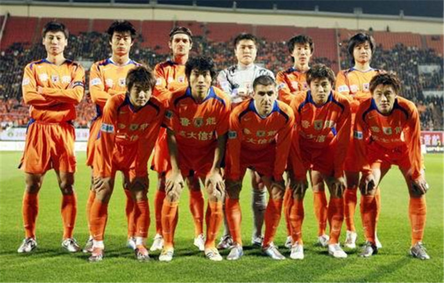 2021全锦赛获亚军！陈梦樊振东赛场携手，双向奔赴情谊令人动容