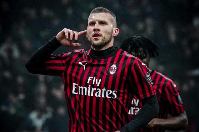 生猛！21岁小将替补梅开二度，后脚跟写意破门+戏耍裤袜