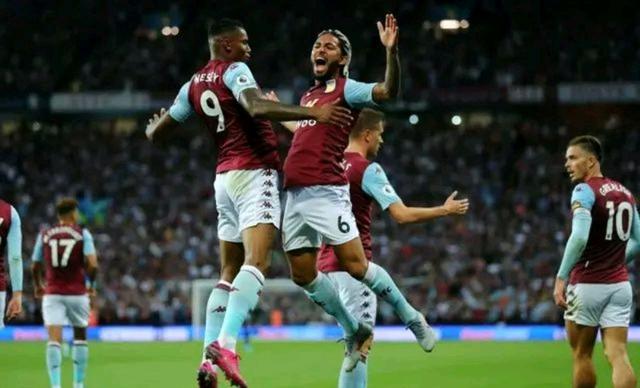 抽象，特朗普晒和C罗踢球的AI生成视频：C罗很聪明也很酷