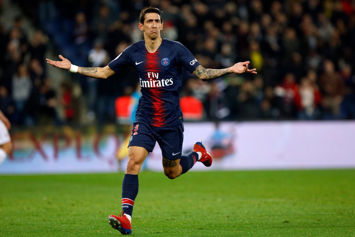 篮球CBA球队锁定季后赛席位，球迷沸腾